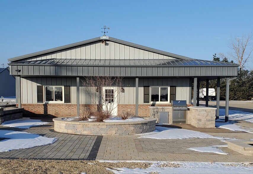Primary Photo Of 1804 N Towanda Barnes Rd, Bloomington Flex For Lease