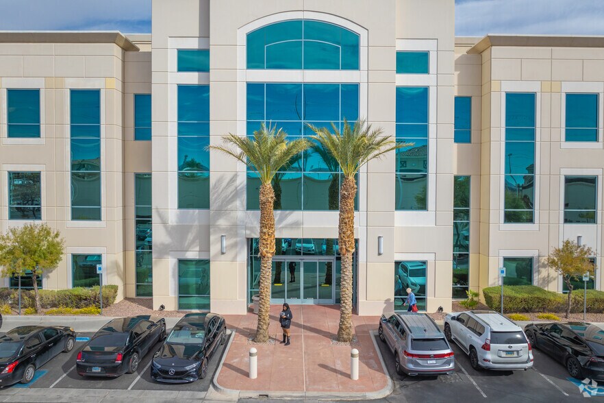 More Photos Of 7220 S Cimarron Rd, Las Vegas Medical For Sale