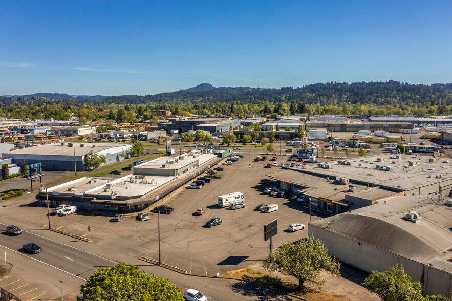 More Photos Of 2175 W 7th Ave, Eugene Freestanding For Lease