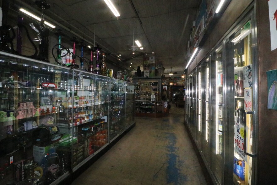 More Photos Of 305 8th St, Augusta Freestanding For Sale