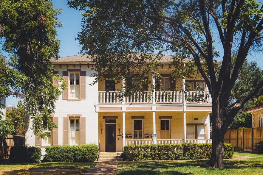 More Photos Of 506 W 14th St, Austin Office Residential For Lease