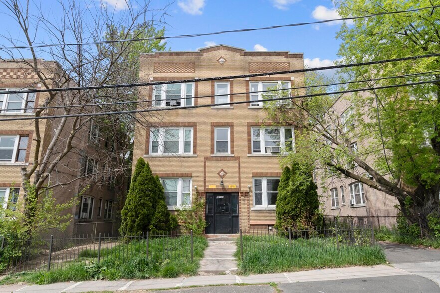 Primary Photo Of 38-40 Redding St, Hartford Apartments For Sale