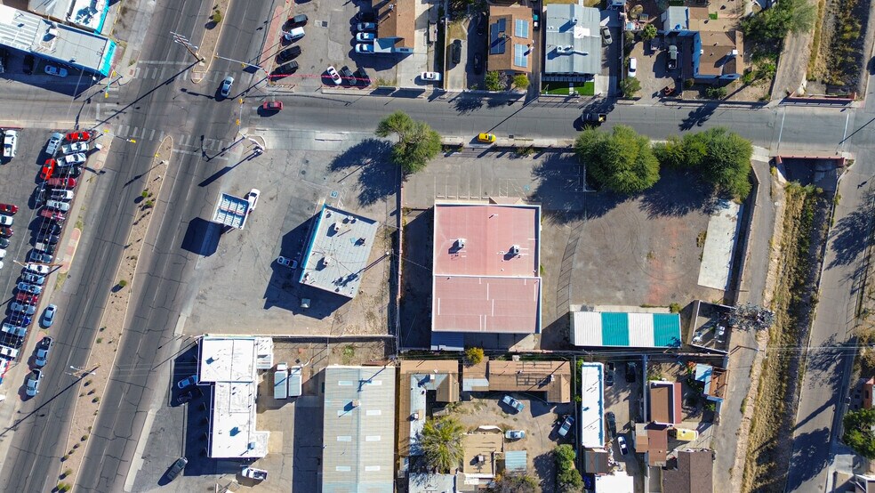 More Photos Of 107 S Ascarate St, El Paso Flex For Sale