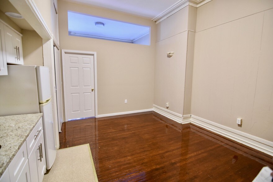 More Photos Of 319 S 12th St, Philadelphia Apartments For Sale