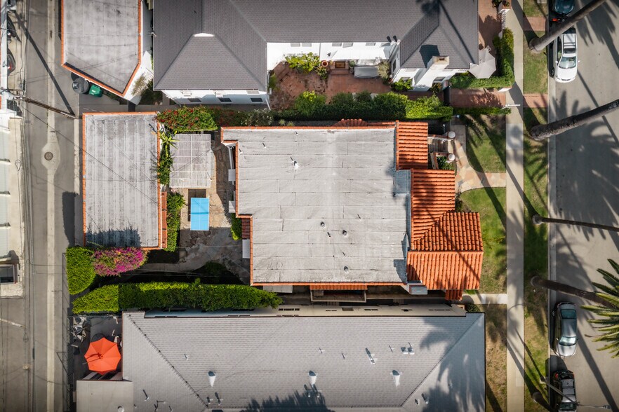 More Photos Of 443 S Palm Dr, Beverly Hills Multifamily For Sale