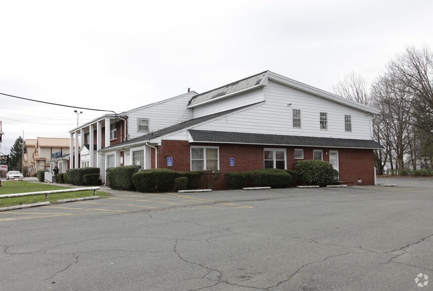 More Photos Of 984 US Highway 9, Parlin Office For Sale