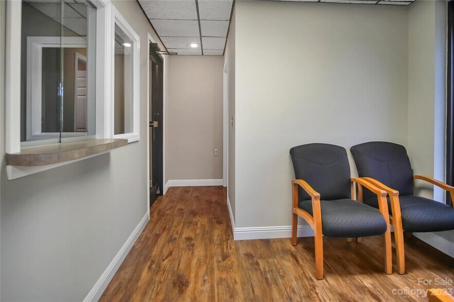 More Photos Of 510 W King St, Kings Mountain Medical For Lease