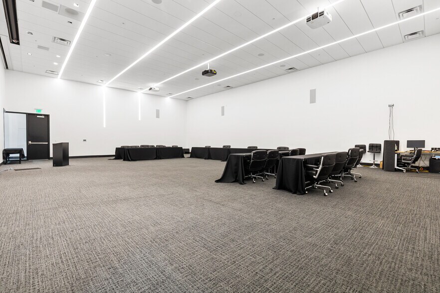 More Photos Of 1278-1296 Sandhill Rd, Orem Office For Sale