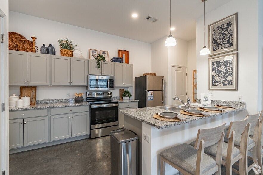 More Photos Of 4815 Market Green Pl W, Lakeland Apartments For Sale