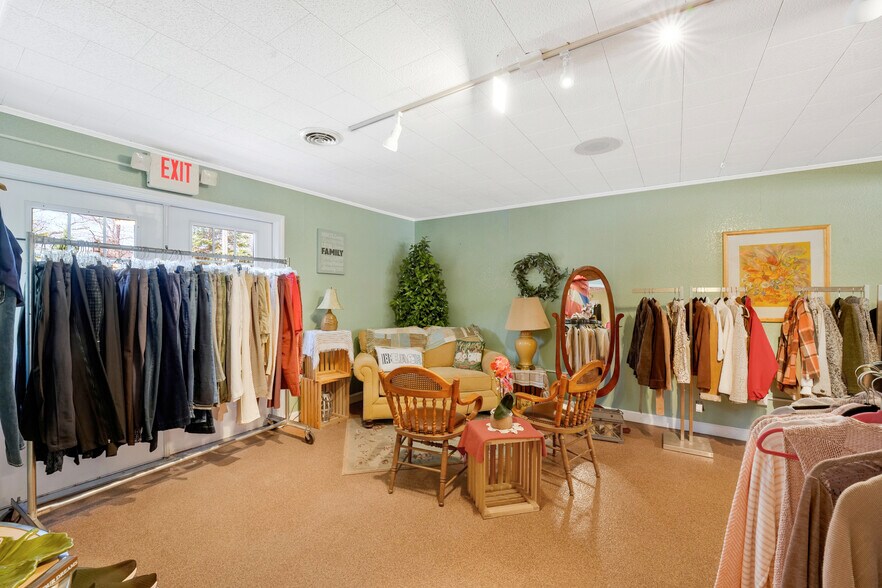 More Photos Of 2665 J Maddy Pky, Interlochen Storefront For Sale