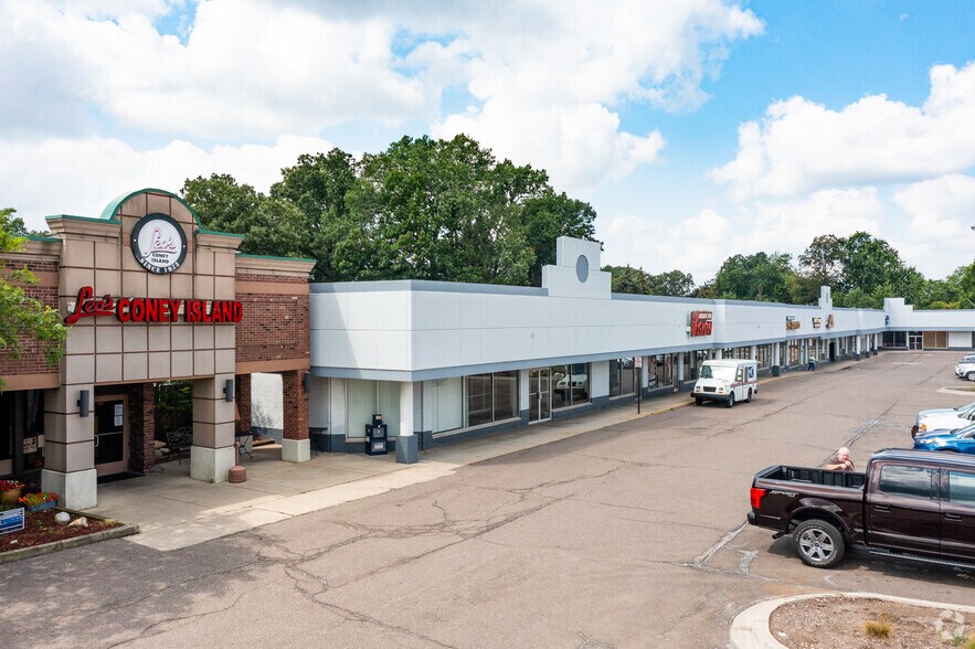 More Photos Of 19016-19230 Fort St, Riverview Freestanding For Sale