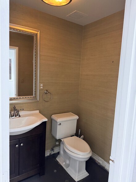 More Photos Of 3001 Red Hill Ave, Costa Mesa Light Manufacturing For Lease