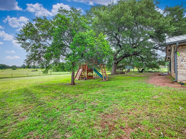More Photos Of 425 Seawillow Rd, Lockhart Land For Sale