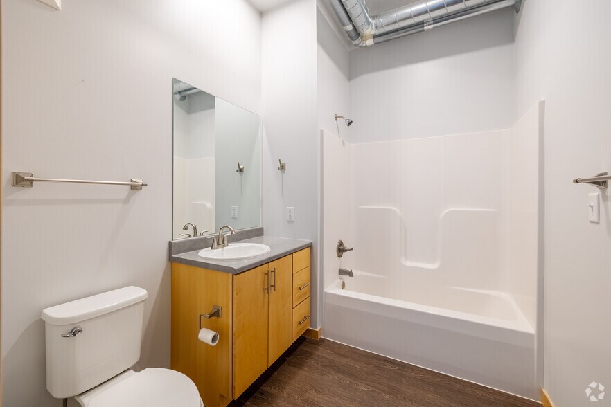 More Photos Of 103 Virginia St, Sioux City Apartments For Lease