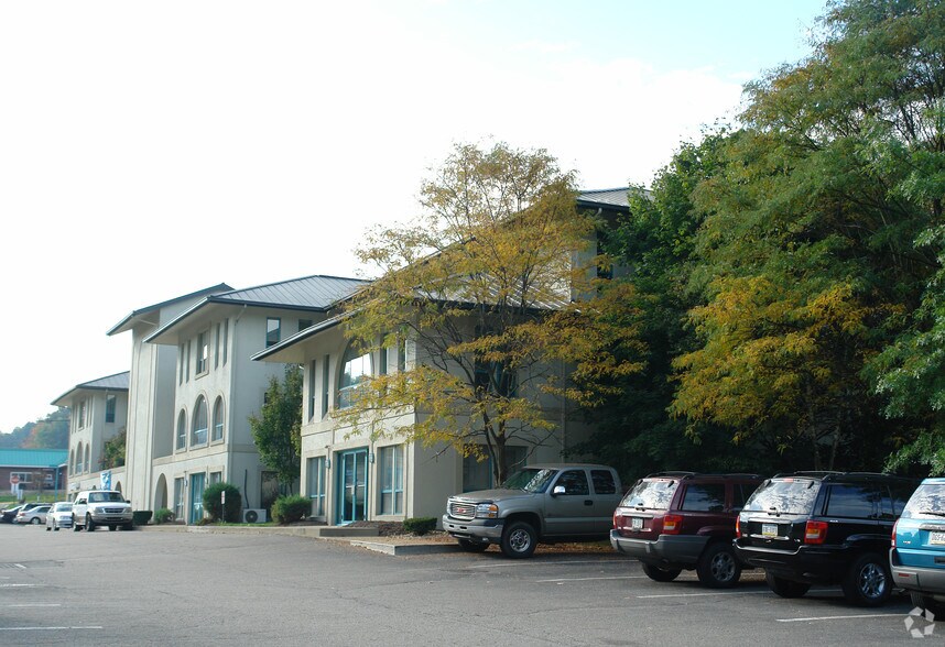 More Photos Of 9401 McKnight Rd, Pittsburgh Office For Lease