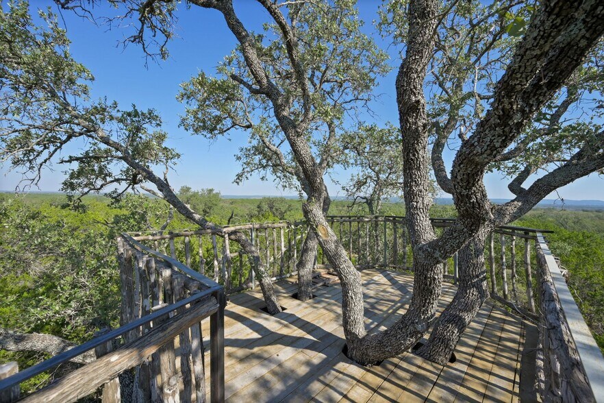 More Photos Of 1033 Flying X Rd, Spicewood Land For Sale