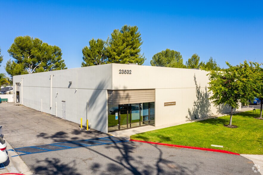 More Photos Of 23461 Ridge Route Dr, Laguna Hills Unknown For Lease