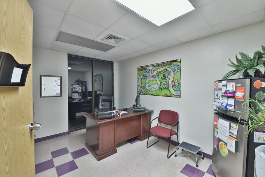More Photos Of 1805 SE Lake Weir Ave, Ocala Medical For Sale