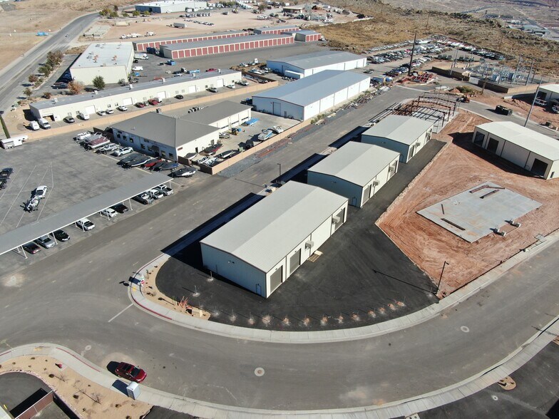 More Photos Of 5953 W Square Top Ln, Hurricane Warehouse For Sale