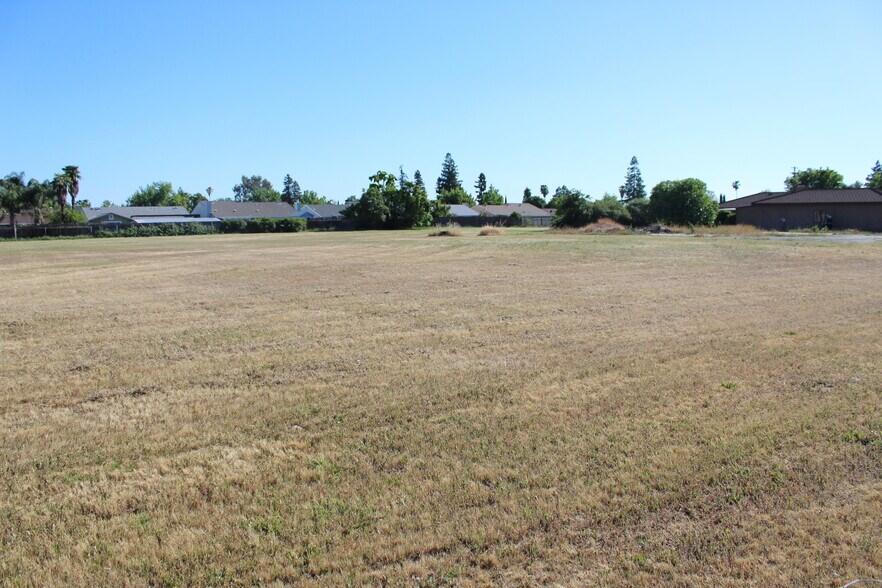 More Photos Of Lakewood Rd, Sacramento Land For Sale