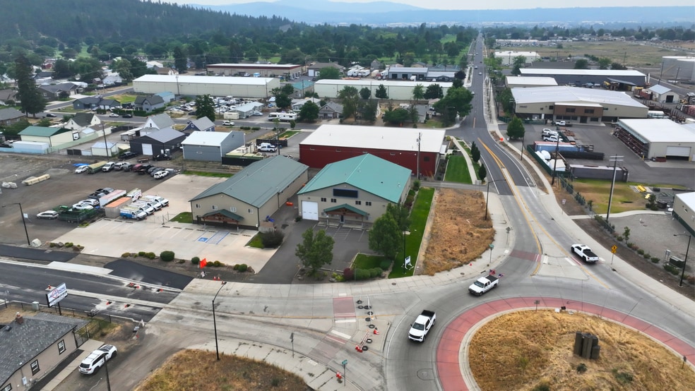 More Photos Of 3606 E Wellesley Ave, Spokane Service For Lease