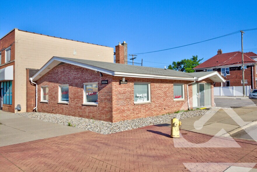 Primary Photo Of 10356 W Warren Ave, Dearborn Office For Lease