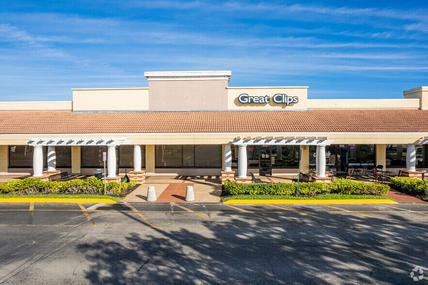 More Photos Of 8951 Bonita Beach Rd SE, Bonita Springs Restaurant For Lease