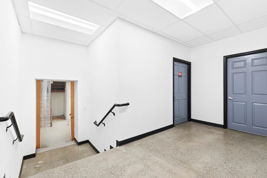 More Photos Of 527 Ninth Ave, New York Apartments For Lease