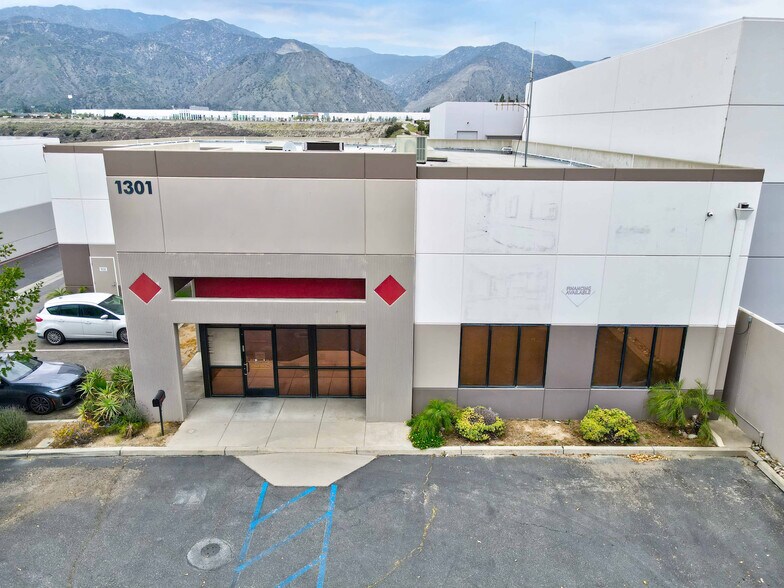 Primary Photo Of 1301 Foothill Blvd, Azusa Warehouse For Lease