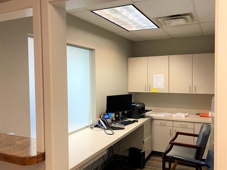More Photos Of 1475-1495 W Main St, Tipp City Medical For Lease