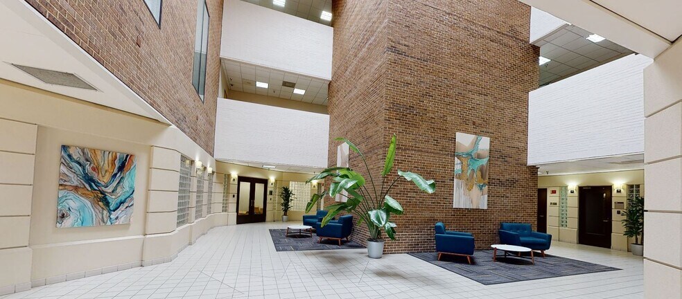 More Photos Of 3301 Airport Fwy, Bedford Office For Lease