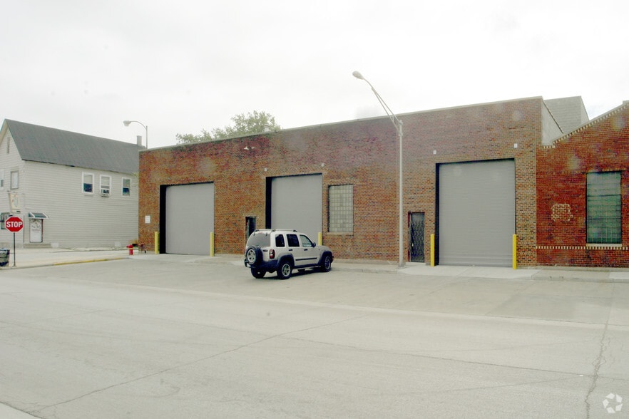 More Photos Of 4401 W Kinzie St, Chicago Warehouse For Lease