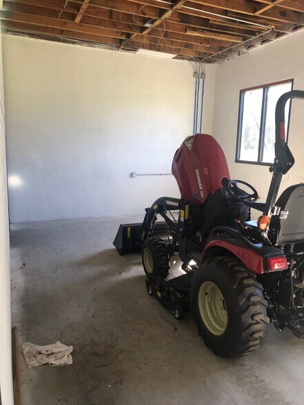 More Photos Of 153 S US Highway 1, Oak Hill Auto Repair For Sale