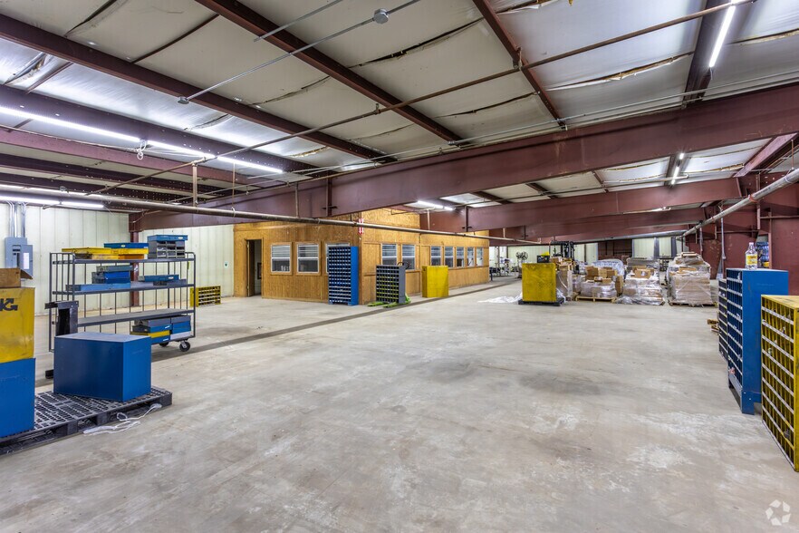 More Photos Of 25389 Blakely Rd, Arlington Warehouse For Sale