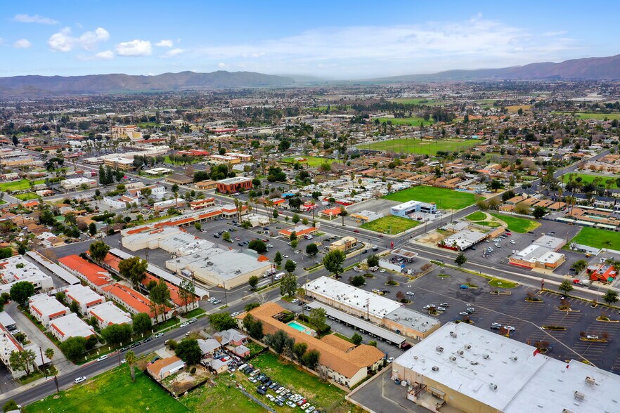 More Photos Of 1911-2095 E Florida Ave, Hemet Unknown For Lease