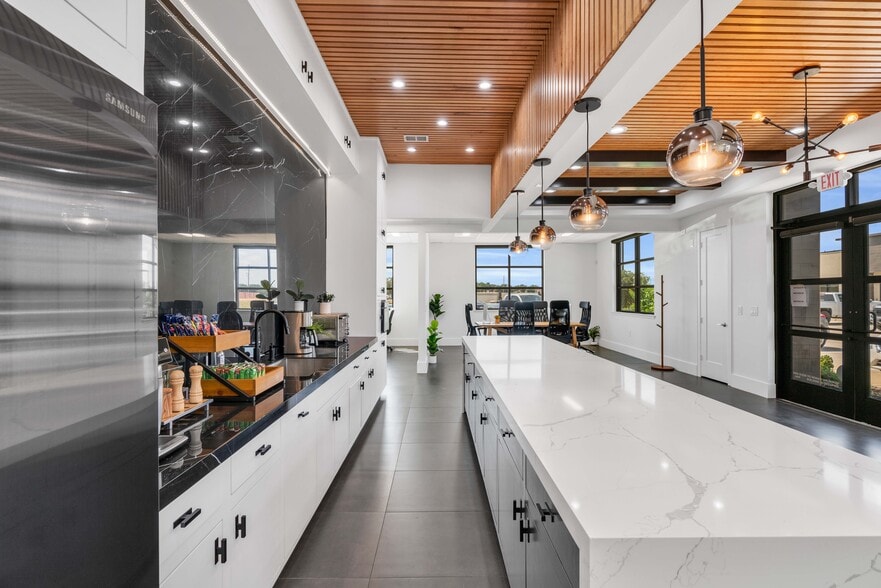 More Photos Of 8118 Fry Rd, Cypress Office For Sale