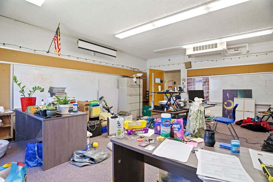 More Photos Of 6541 16TH Ave S, Richfield Schools For Lease