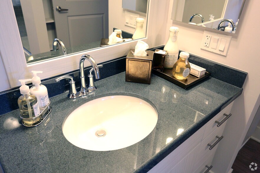 More Photos Of 7350 E Stetson Dr, Scottsdale Apartments For Lease