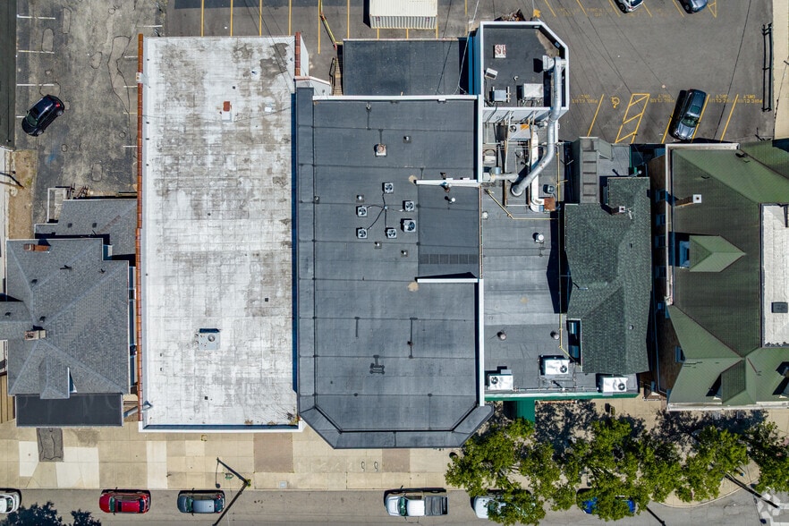 More Photos Of 1922 Brown St, Dayton Storefront Retail Residential For Lease