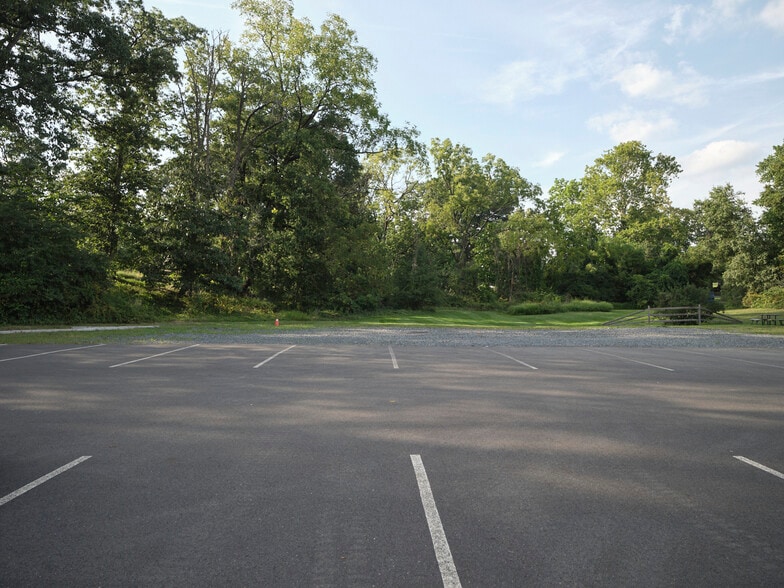 More Photos Of 352-362 W Bridge St, New Hope Storefront For Sale