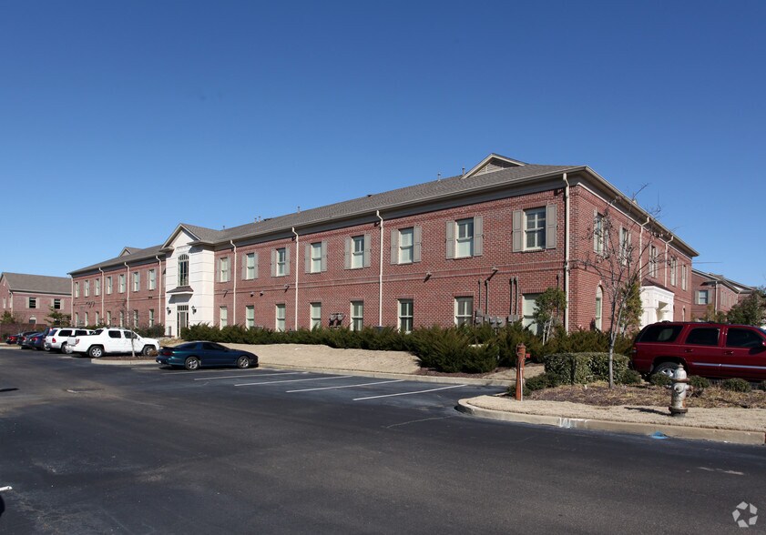 More Photos Of 3085 Fountainside Dr, Germantown Medical For Lease