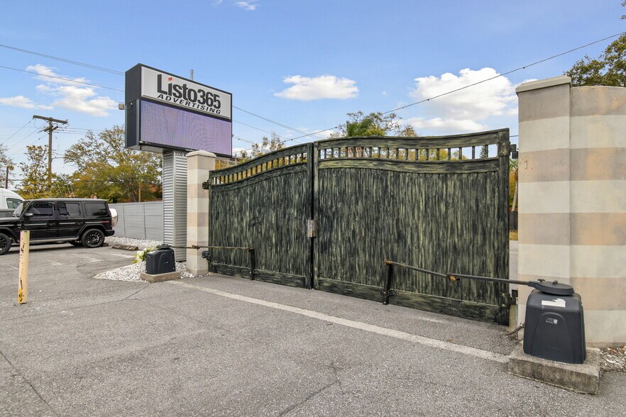 More Photos Of 3330 W Cypress St, Tampa Office For Sale