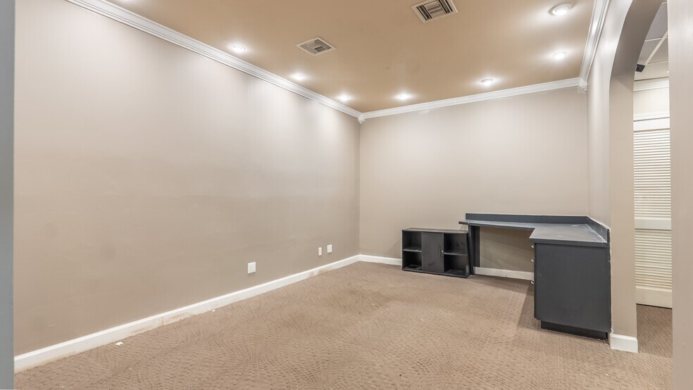 More Photos Of 1501 NW 1st Ct, Boca Raton Light Distribution For Lease