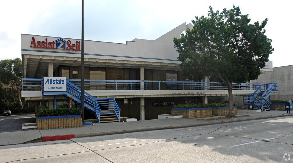 More Photos Of 980 S Arroyo Park, Pasadena Loft Creative Space For Lease