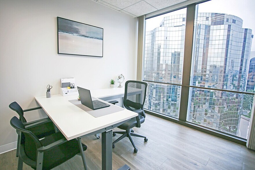 Primary Photo Of 100 Oceangate, Long Beach Coworking Space