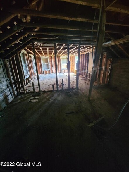 More Photos Of 9071 US Route 9W, Athens Hotel For Sale