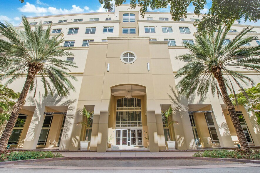 More Photos Of 135 San Lorenzo Ave, Coral Gables Office For Sale