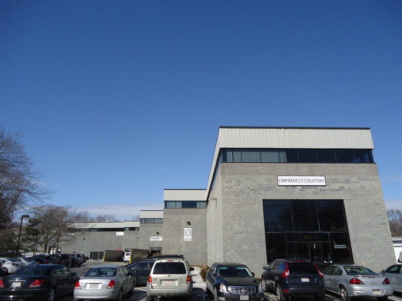 More Photos Of 661 Pleasant St, Norwood Research And Development For Lease