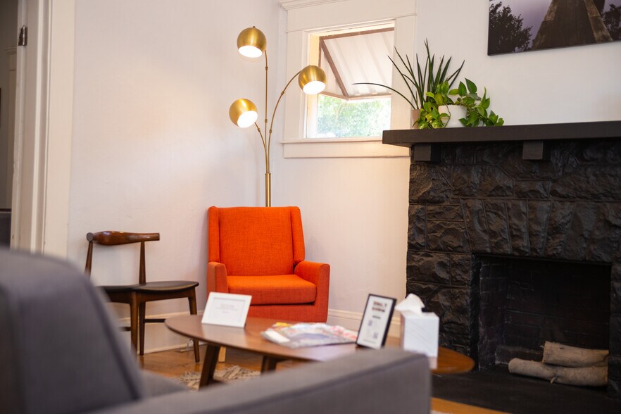 More Photos Of 531 E Lynwood St, Phoenix Office Residential For Sale