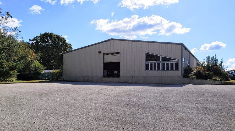 More Photos Of 141 Cooper Rd, West Berlin Distribution For Lease